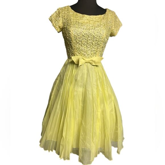 Vtg 50s Yellow Coquette Fit And Flare Bow Waist Full Pleated Skirt Dress XXS - Picture 1 of 5